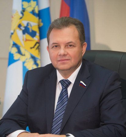 Сенатор Виктор Павленко поддержал строителей